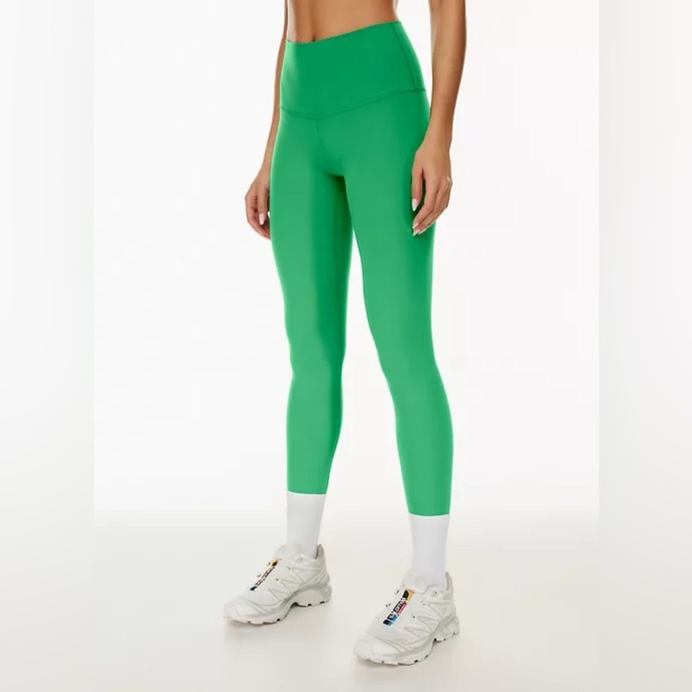 Aritzia TnAction TNABUTTER™ CHEEKY HI-RISE LEGGING